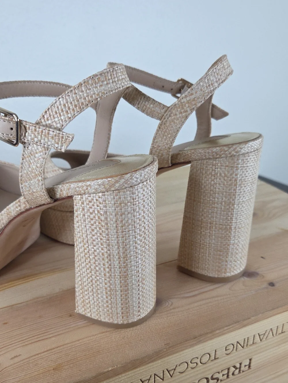 ANTONIO MELANI Beige Woven Platform Block Heel Sandals Sz10 Beige RAFFIA